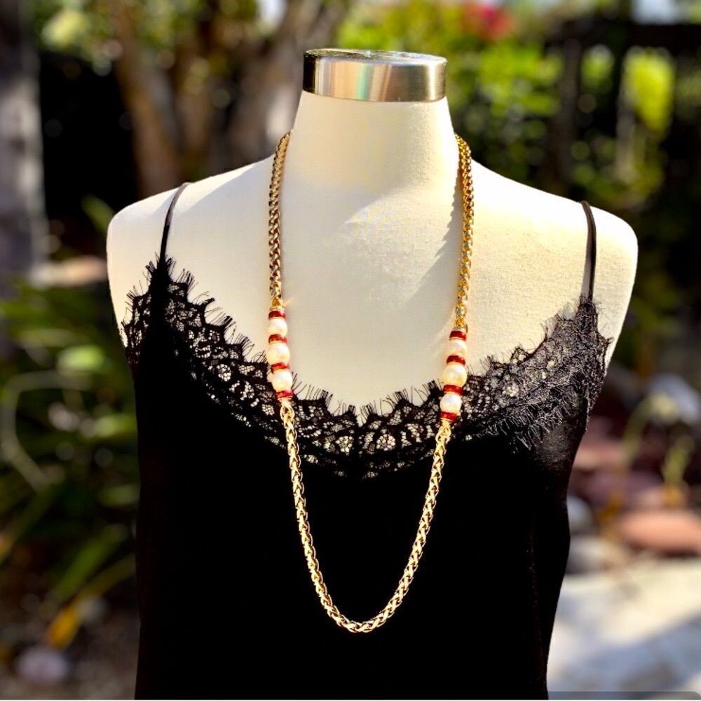 CHRISTIAN DIOR VINTAGE PEARL & ENAMEL GOLD CHAIN NECKLACE - Picture 4 of 8